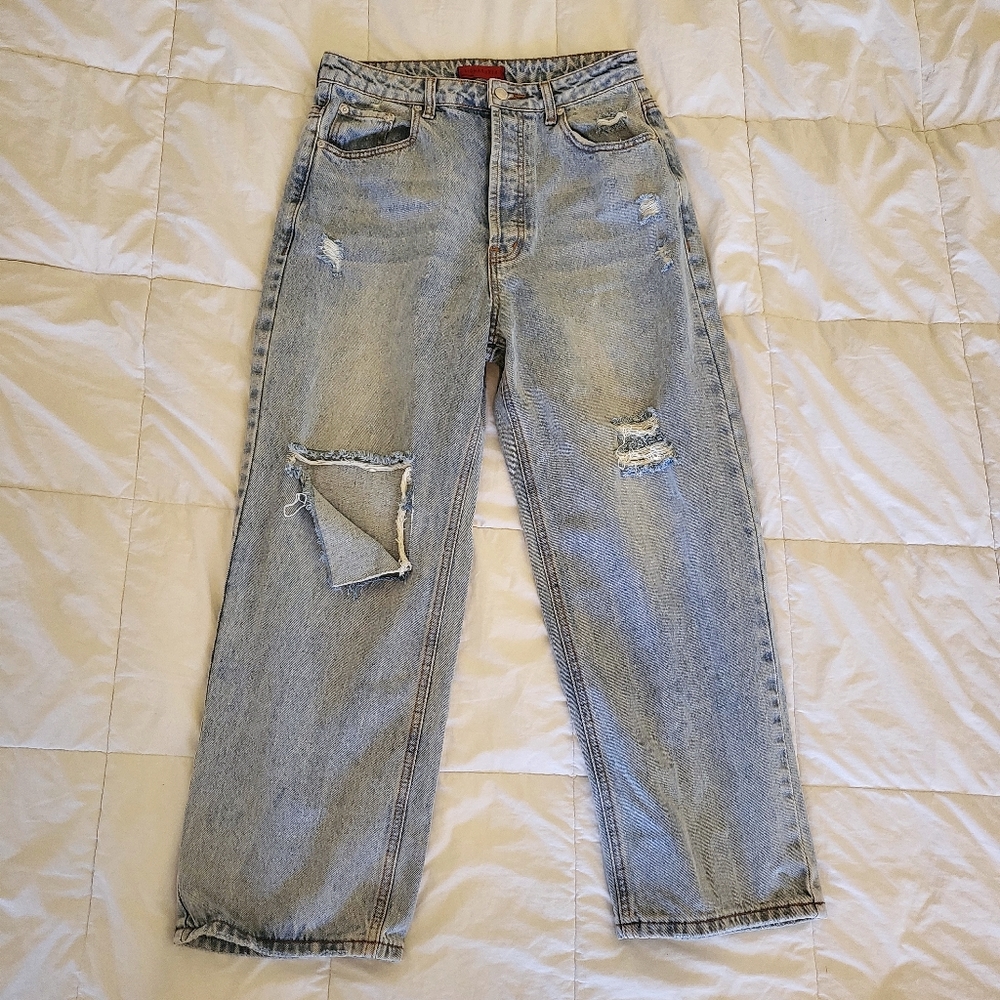 Signature 8 Distressed Jeans